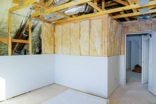 Best Spray Foam Insulation  in Washington Mills, NY